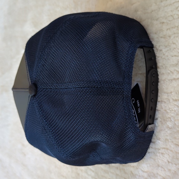 Goorin Bros Social Butterfly Animal Farm Snapback Trucker Hat - Picture 4 of 6